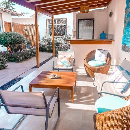 Hotel Coral Blanco With High Speed Internet Starlink And Galapagos Tour Operator Puerto Villamil Bagian luar foto