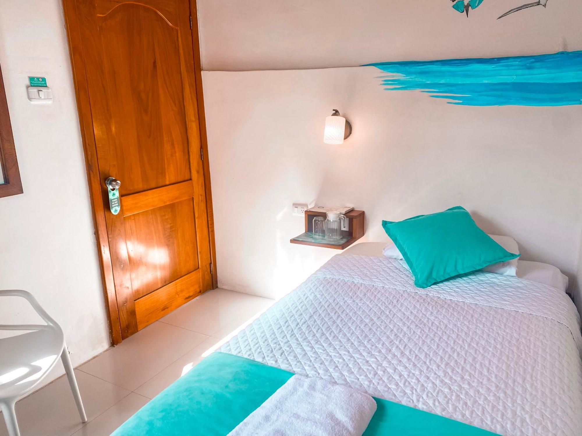 Hotel Coral Blanco With High Speed Internet Starlink And Galapagos Tour Operator Puerto Villamil Bagian luar foto