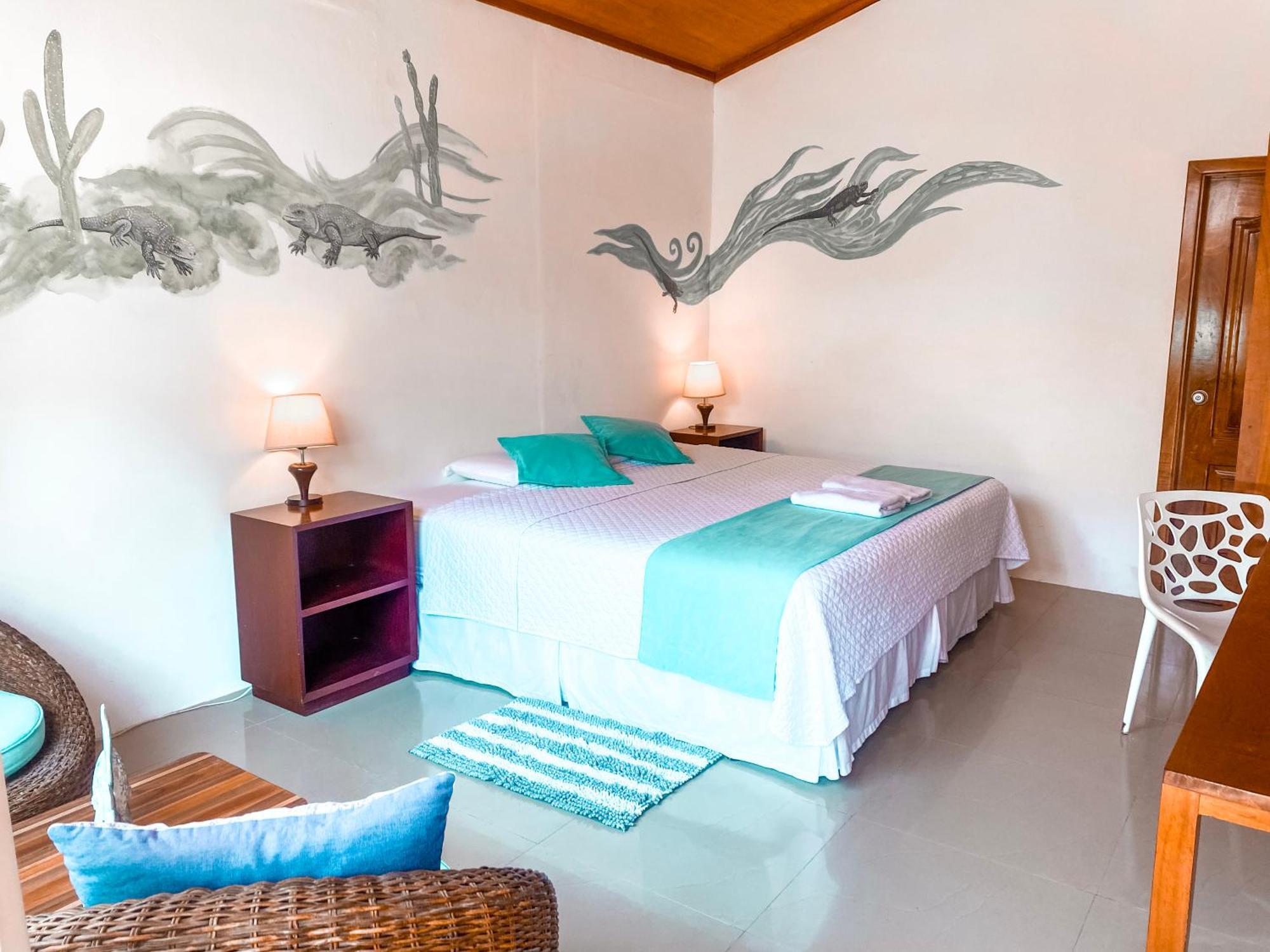 Hotel Coral Blanco With High Speed Internet Starlink And Galapagos Tour Operator Puerto Villamil Bagian luar foto