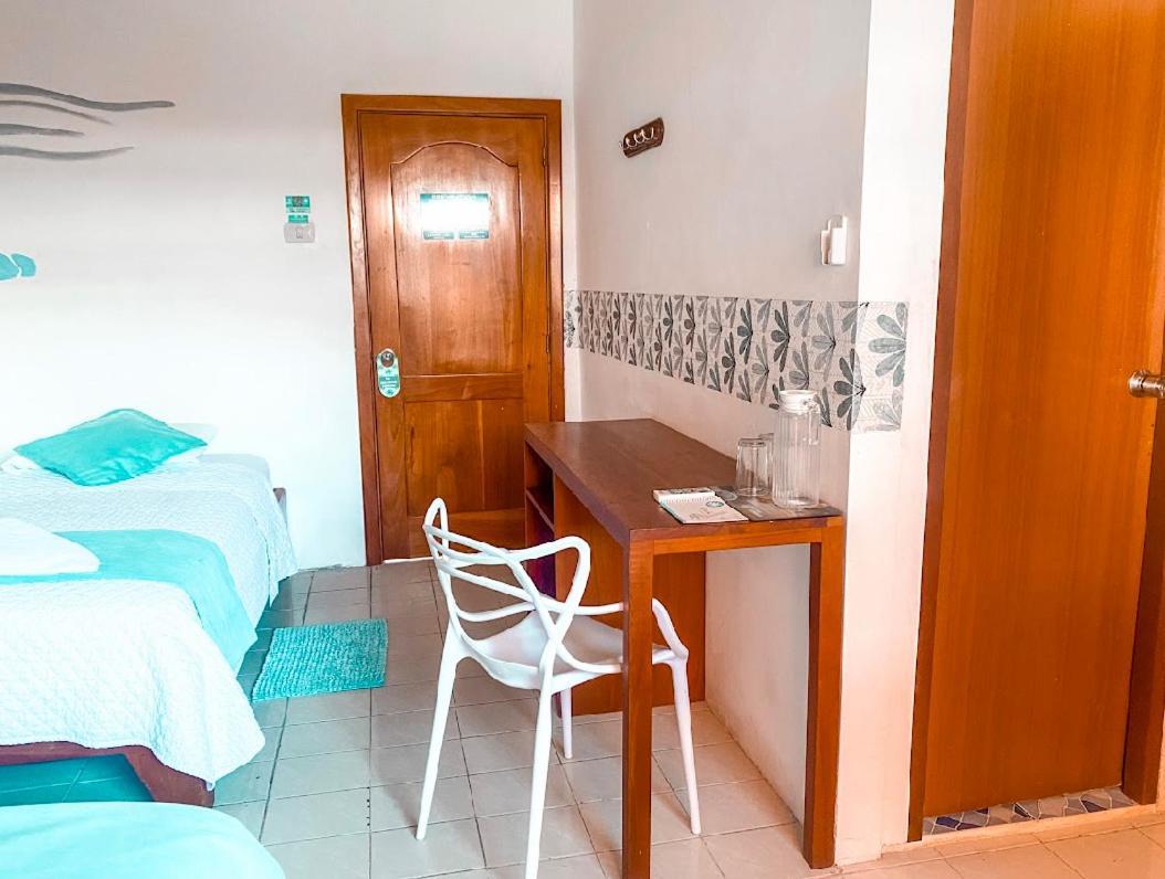 Hotel Coral Blanco With High Speed Internet Starlink And Galapagos Tour Operator Puerto Villamil Bagian luar foto